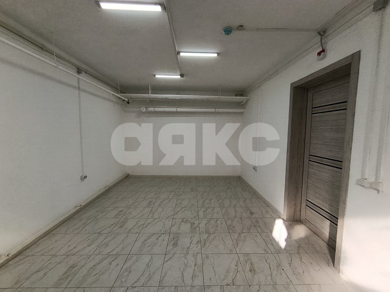 Фото №3: Коммерция 19 м² - Мариуполь, Жовтневый, мкр. ЖК Ленинградский квартал, пр-кт Металлургов, 81А