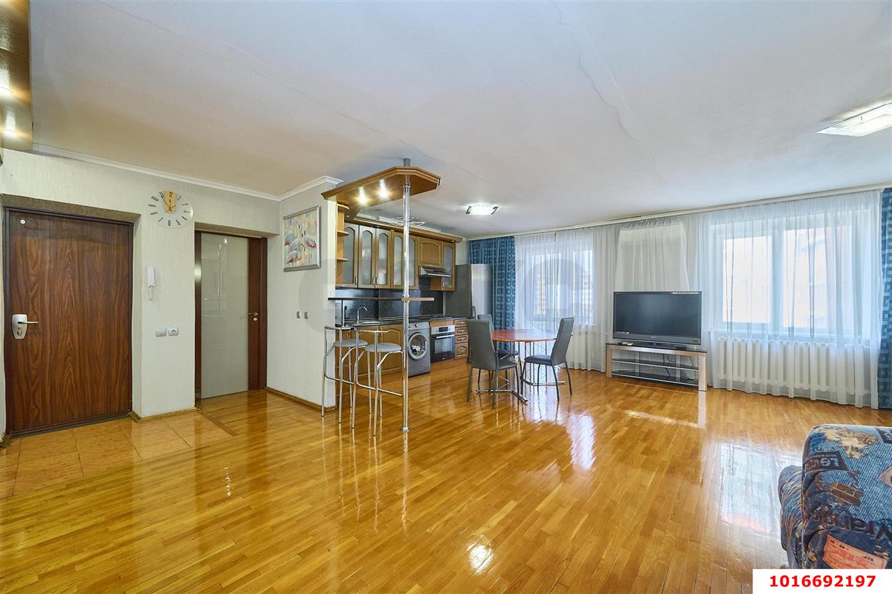 Фото №7: 3-комнатная квартира 88 м² - Краснодар, Западный внутригородской округ, мкр. Юбилейный, пр-кт Чекистов, 33