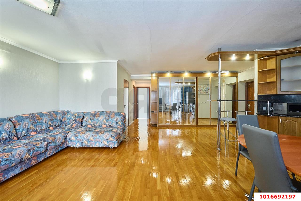 Фото №5: 3-комнатная квартира 88 м² - Краснодар, Западный внутригородской округ, мкр. Юбилейный, пр-кт Чекистов, 33