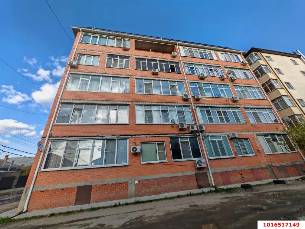 Фото №1: 1-комнатная квартира 34 м² - Краснодар, Прикубанский внутригородской округ, Калинино, мкр. Завод Радиоизмерительных Приборов, ул. Корчагинцев, 10