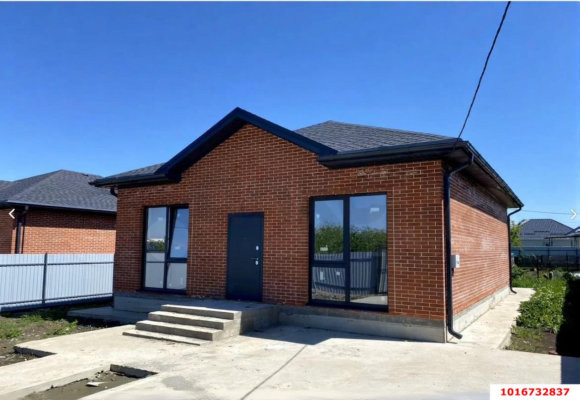 Фото №1: Дом 110 м² + 5 сот. - Новотитаровская, ул. Ленина, 51