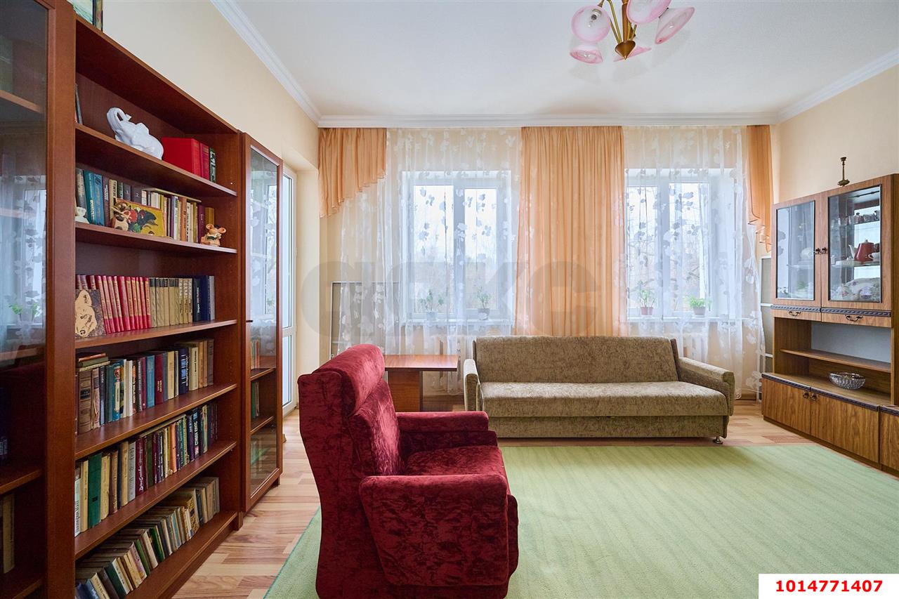 Фото №1: 2-комнатная квартира 60 м² - Краснодар, Западный внутригородской округ, Горгаз, мкр. Центральный, ул. Захарова, 47