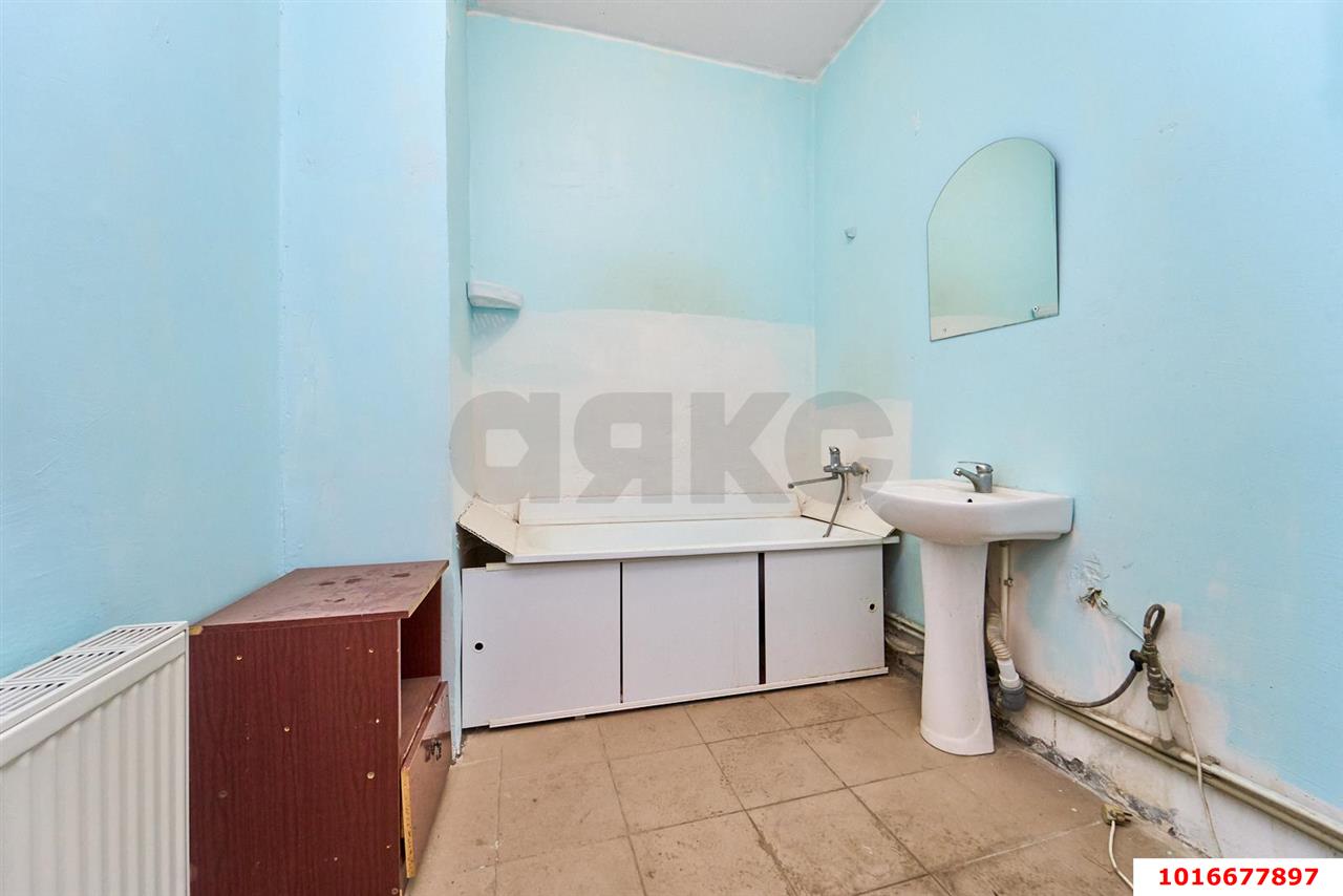 Фото №11: 2-комнатная квартира 74 м² - Краснодар, Прикубанский внутригородской округ, Завод Радиоизмерительных Приборов, Калинино, мкр. квартал Народный, пер. Ленинский, 20/1к9