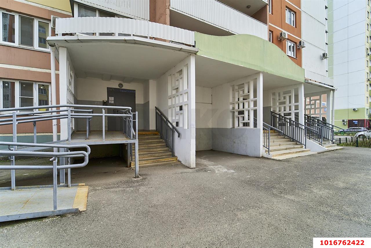 Фото №2: 2-комнатная квартира 68 м² - Краснодар, Прикубанский внутригородской округ, мкр. Микрохирургии глаза, ул. Академика Лукьяненко, 16/1