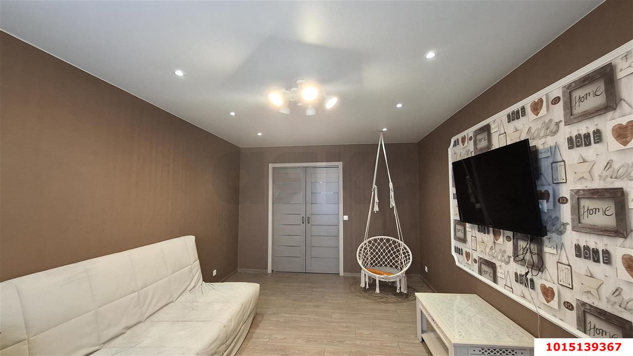 Фото №1: 3-комнатная квартира 78 м² - Краснодар, Прикубанский внутригородской округ, 9-й километр, мкр. Военный городок № 106, ул. имени Дзержинского, 54/13