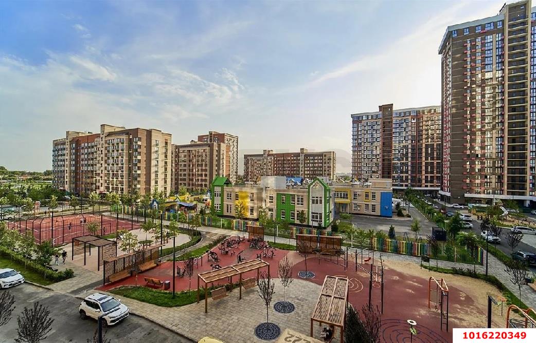 Фото №1: 1-комнатная квартира 43 м² - Знаменский, Карасунский внутригородской округ, мкр. Родные Просторы, ул. Природная, 10Бк19