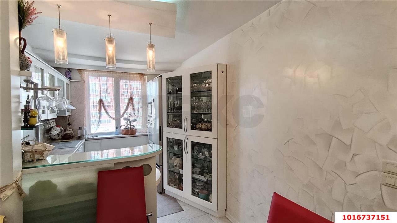 Фото №3: 3-комнатная квартира 85 м² - Краснодар, Западный внутригородской округ, мкр. Юбилейный, б-р Платановый, 2