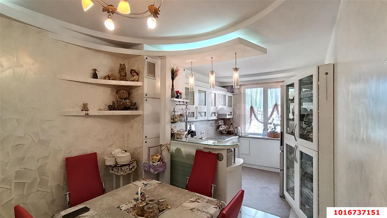 Фото №2: 3-комнатная квартира 85 м² - Краснодар, Западный внутригородской округ, мкр. Юбилейный, б-р Платановый, 2