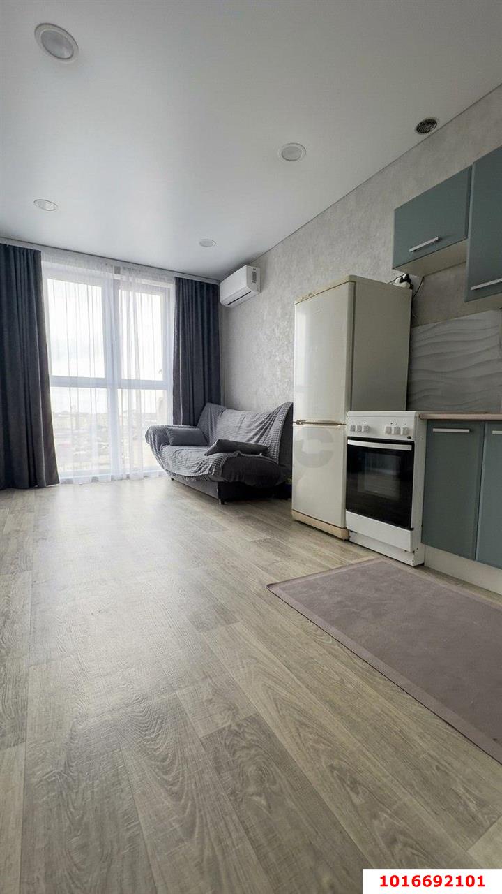 Фото №2: 1-комнатная квартира 42 м² - Краснодар, Центральный, мкр. Центральный внутригородской округ, ул. Железнодорожная, 23/1