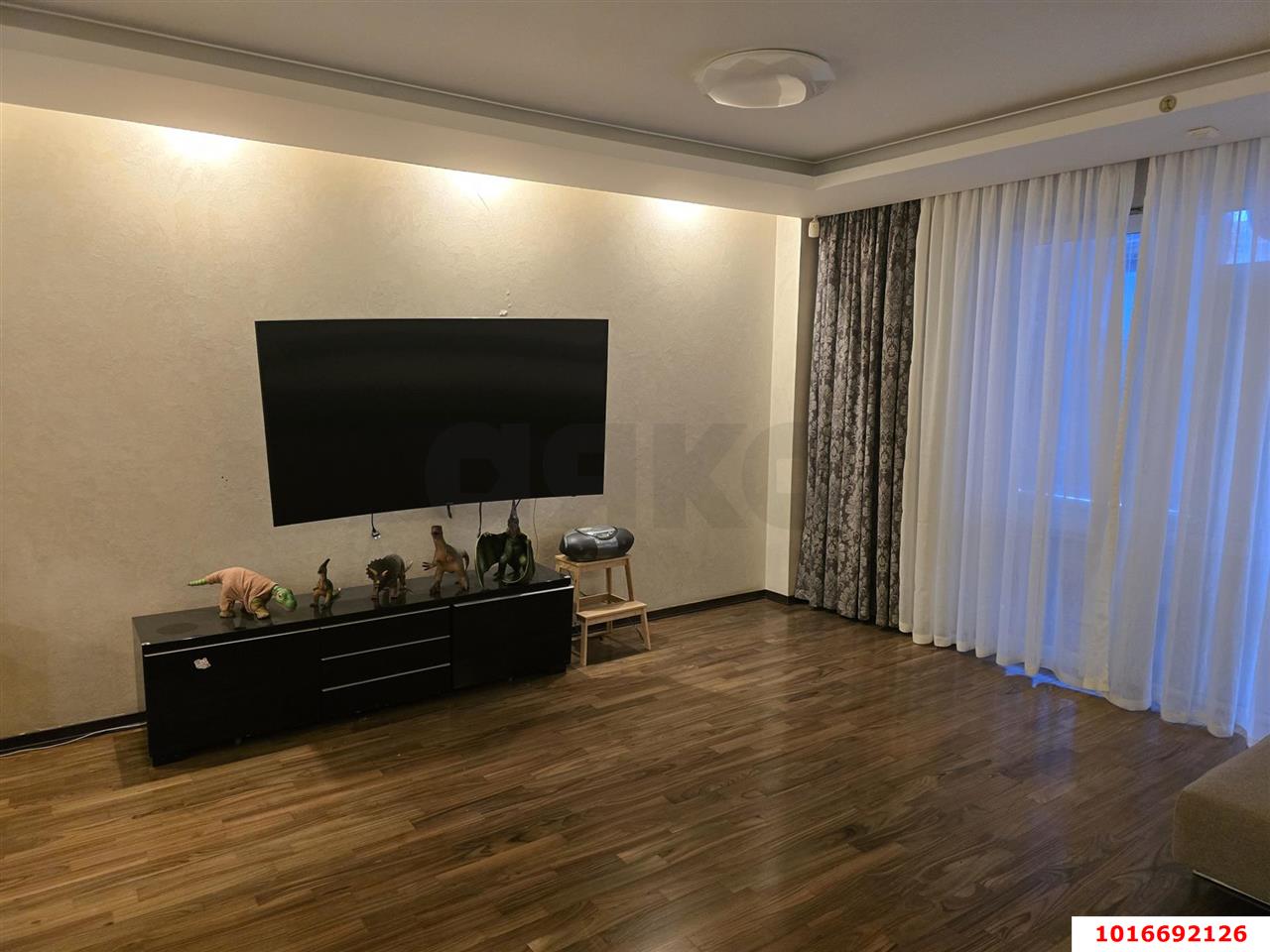 Фото №3: 3-комнатная квартира 110 м² - Краснодар, Прикубанский внутригородской округ, Отделение № 1 совхоза Солнечный, мкр. Фестивальный, ул. Атарбекова, 7