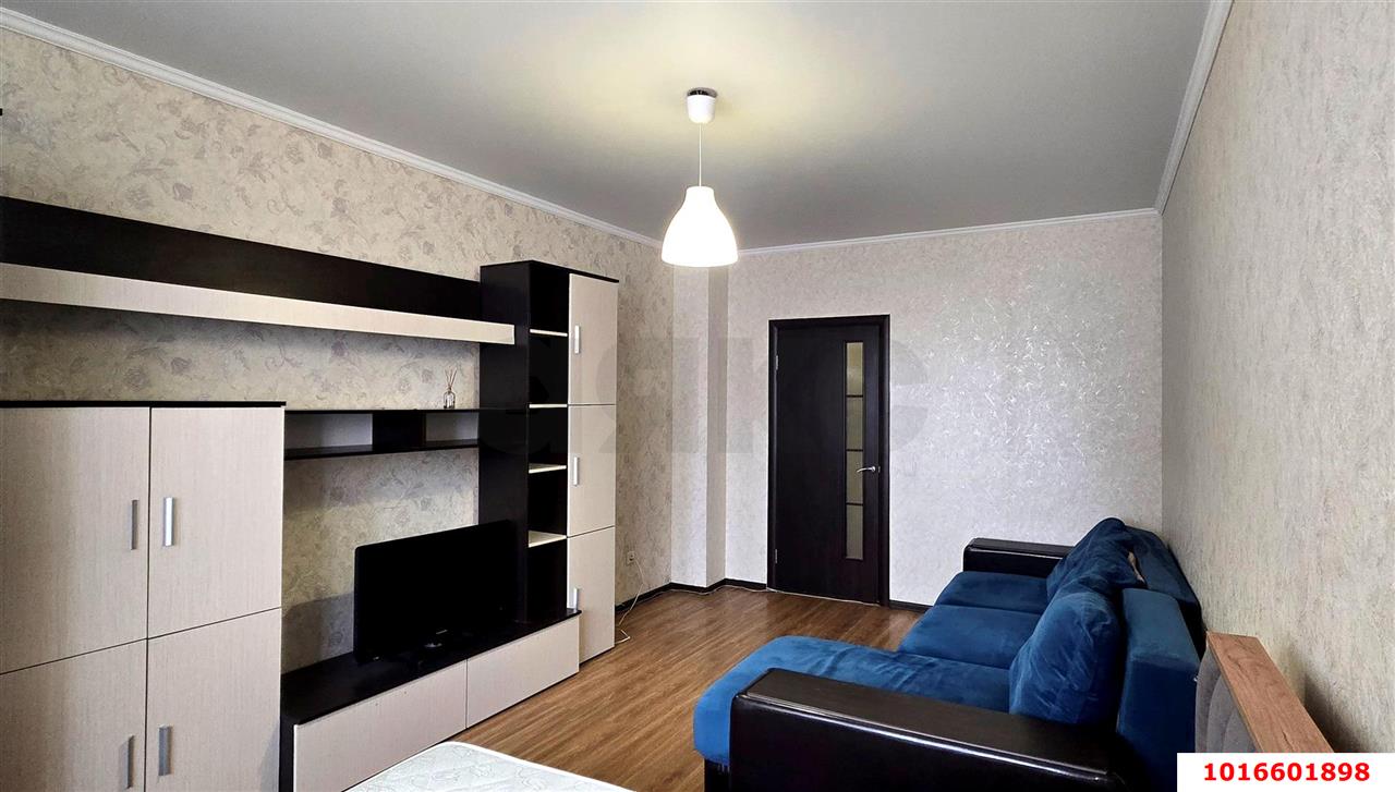 Фото №2: 1-комнатная квартира 44 м² - Краснодар, Прикубанский внутригородской округ, мкр. имени Маршала Жукова, ул. Александра Покрышкина, 4/6