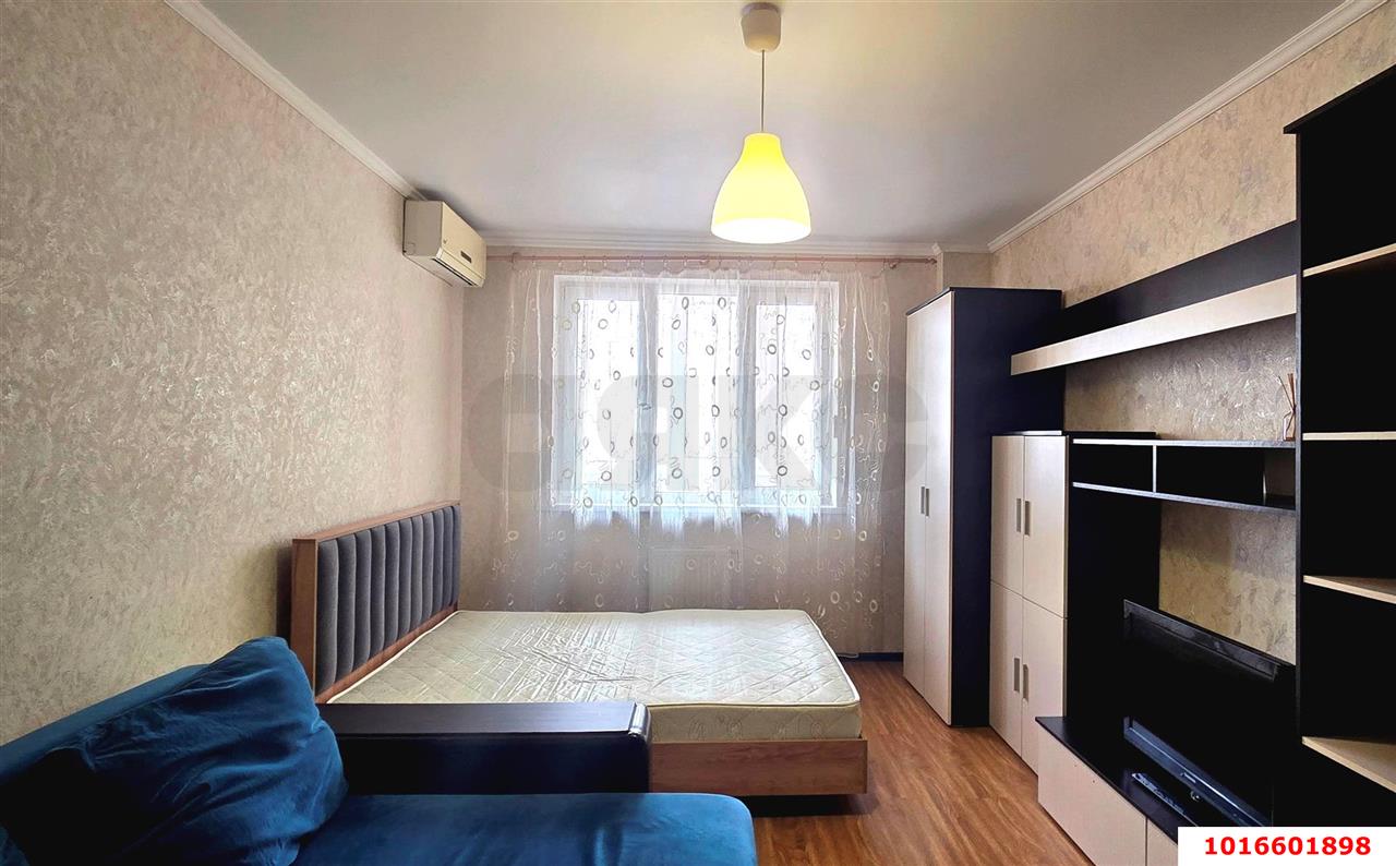 Фото №3: 1-комнатная квартира 44 м² - Краснодар, Прикубанский внутригородской округ, мкр. имени Маршала Жукова, ул. Александра Покрышкина, 4/6