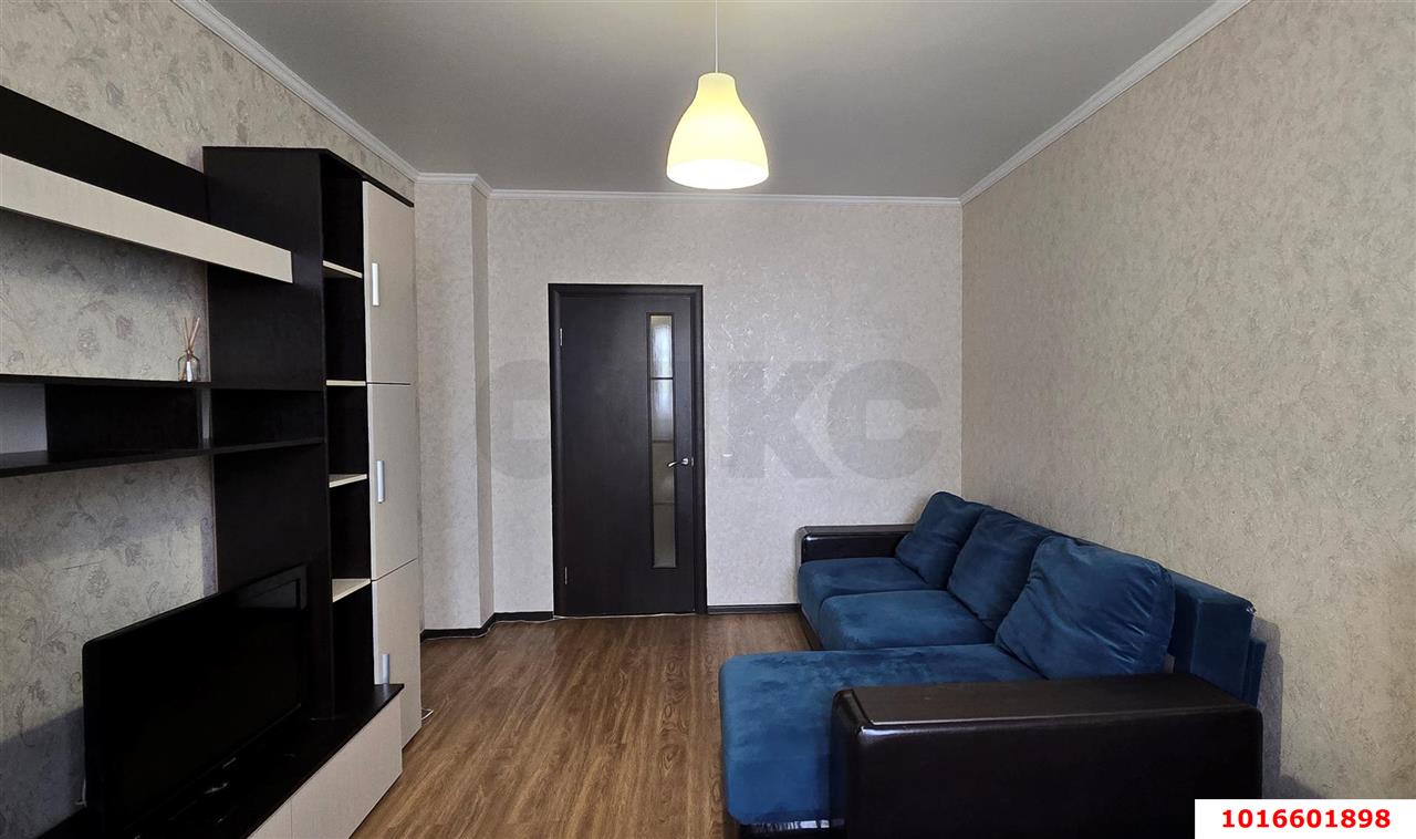 Фото №4: 1-комнатная квартира 44 м² - Краснодар, Прикубанский внутригородской округ, мкр. имени Маршала Жукова, ул. Александра Покрышкина, 4/6