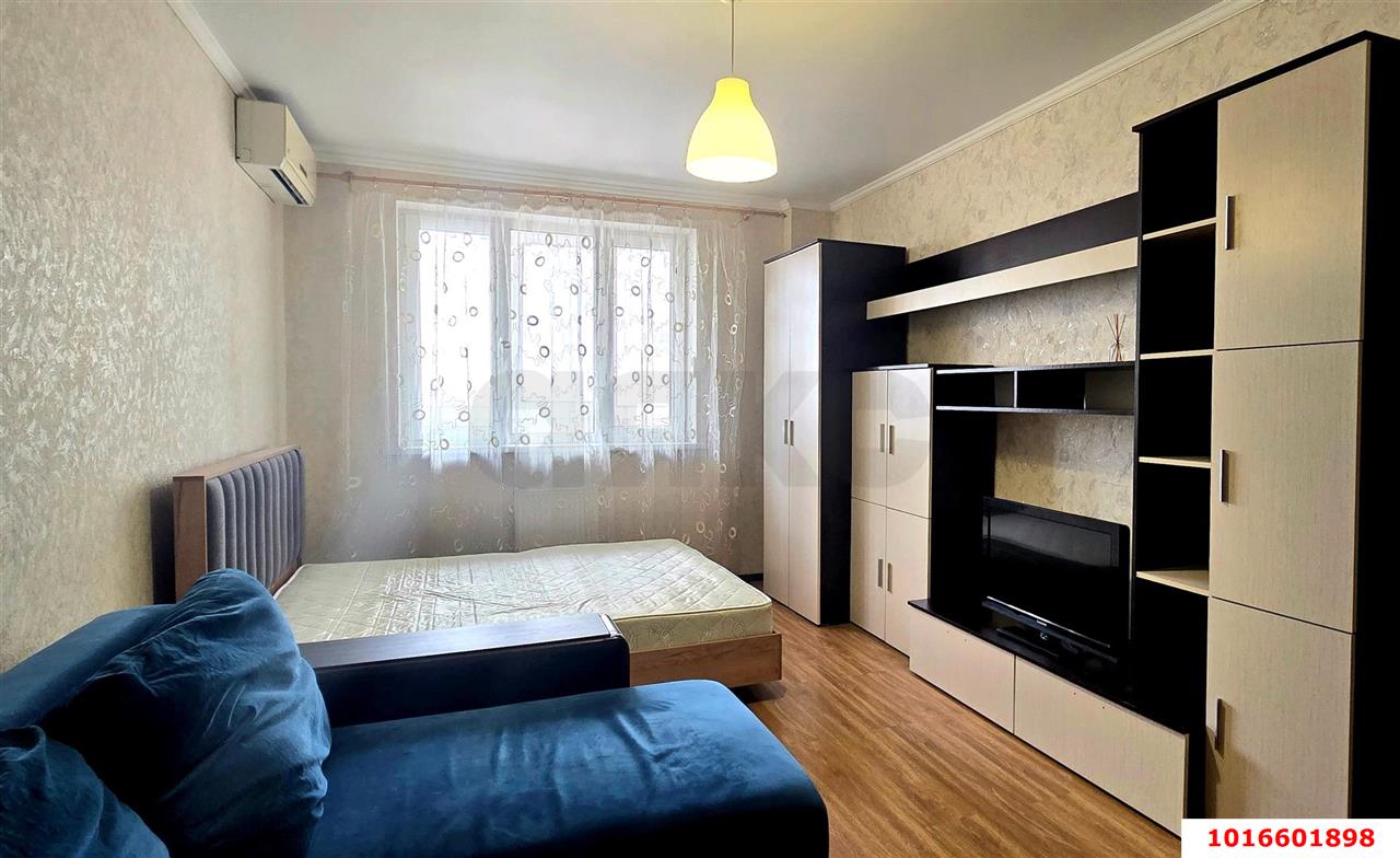 Фото №1: 1-комнатная квартира 44 м² - Краснодар, Прикубанский внутригородской округ, мкр. имени Маршала Жукова, ул. Александра Покрышкина, 4/6