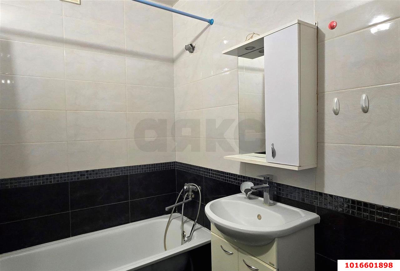 Фото №10: 1-комнатная квартира 44 м² - Краснодар, Прикубанский внутригородской округ, мкр. имени Маршала Жукова, ул. Александра Покрышкина, 4/6