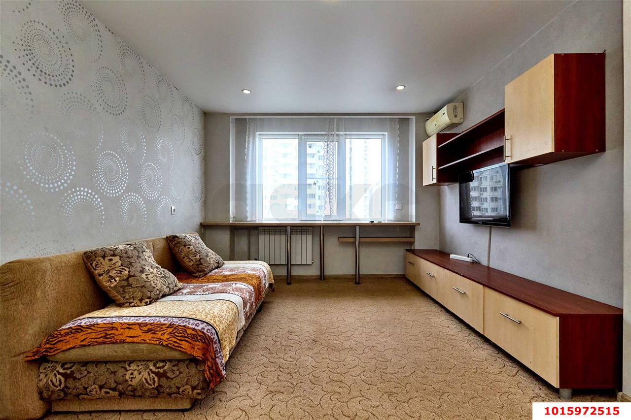 Фото №1: 1-комнатная квартира 40 м² - Краснодар, Прикубанский внутригородской округ, мкр. Завод Измерительных Приборов, ул. Зиповская, 28