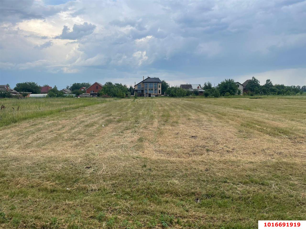 Фото №1: Земельный участок под ИЖС - Первореченское, ул. Октябрьская, 6