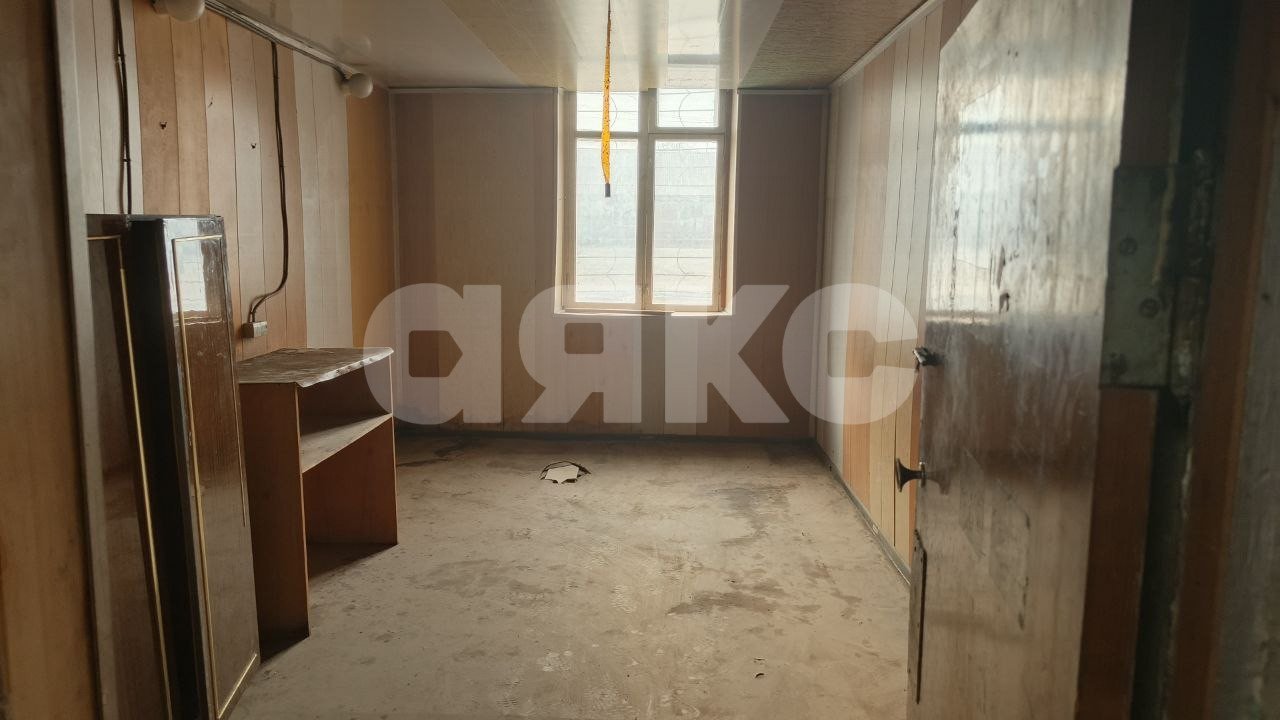 Фото №8: Коммерция 1200 м² - Луганск, р. Артёмовский, ул. Лутугинская, 1Л