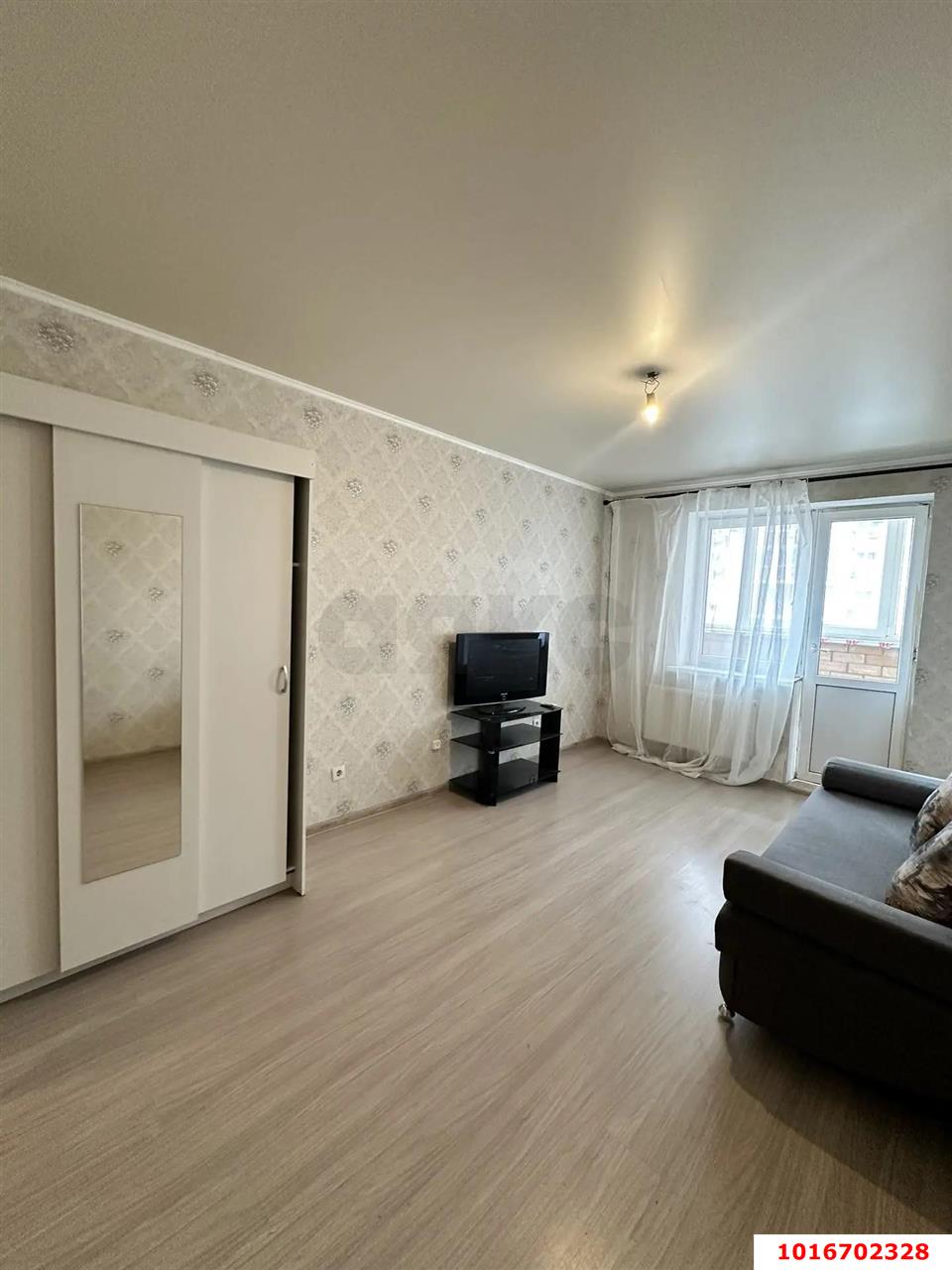 Фото №2: 1-комнатная квартира 37 м² - Краснодар, Прикубанский внутригородской округ, Музыкальный, ЖК Времена Года, мкр. имени Петра Метальникова, ул. Петра Метальникова, 5к1