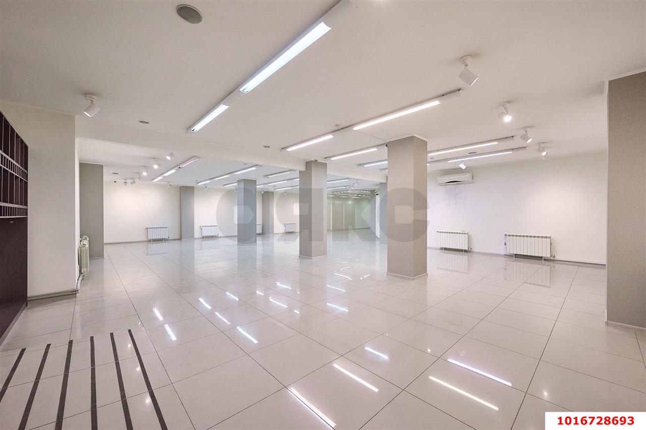 Фото №33: Коммерция 520 м² - Краснодар, мкр. Западный внутригородской округ, ул. Северная, 281