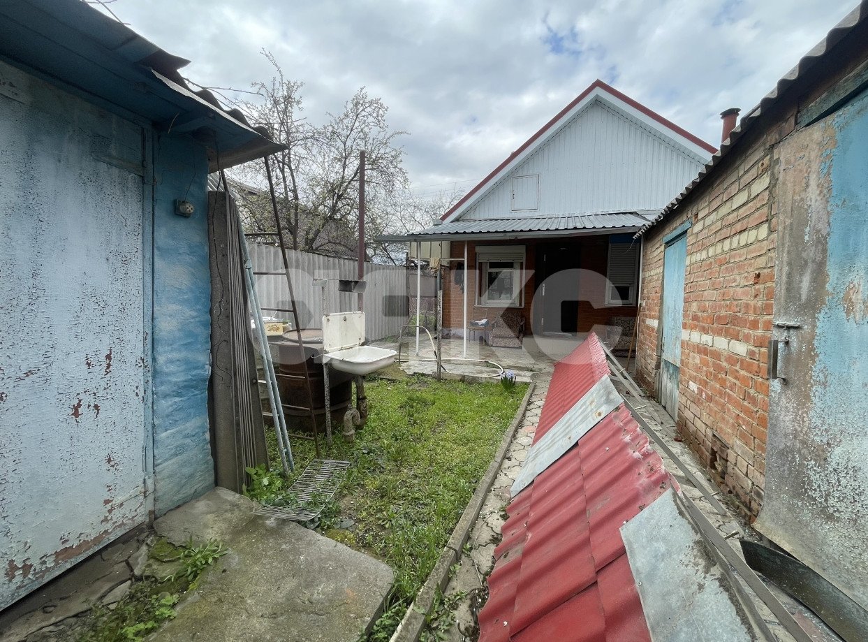 Фото №13: Часть дома 35 м² + 3.2 сот. - Майкоп, мкр. Привокзальный, ул. Хакурате