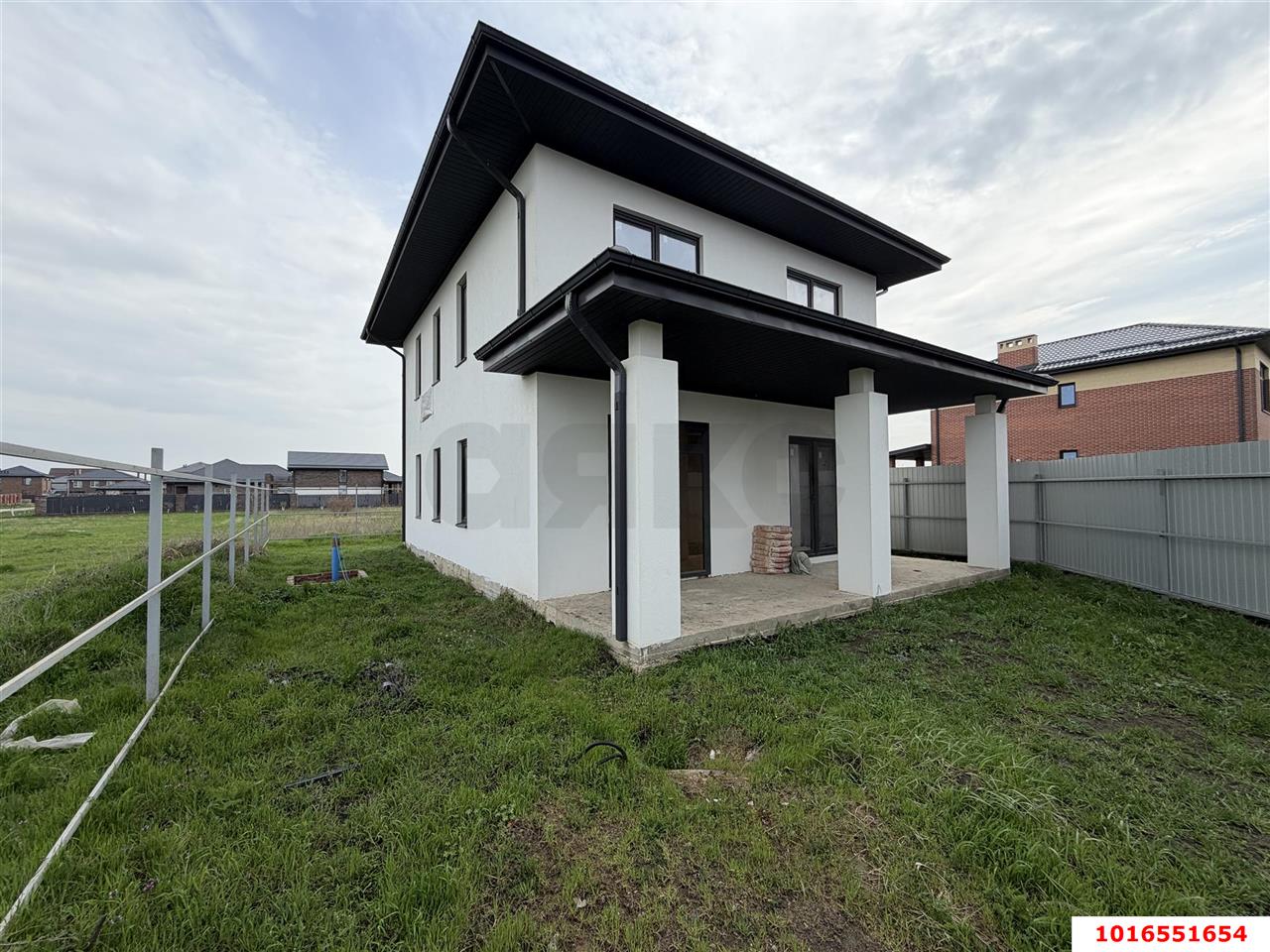 Фото №4: Дом 168 м² + 4 сот. - Краснодар, Прикубанский внутригородской округ, п. коттеджный  Зелёная Долина, ул. Гасконская