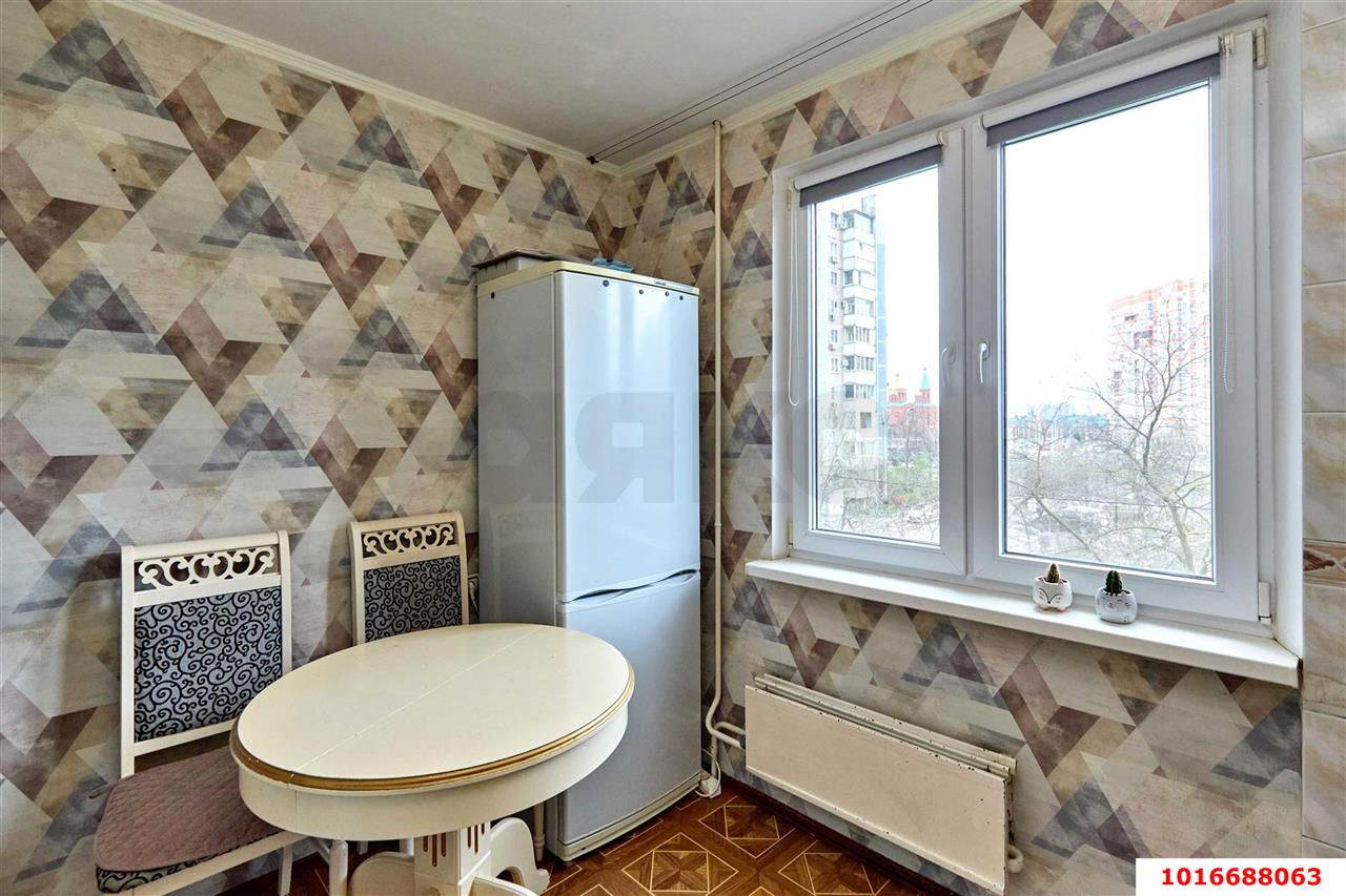 Фото №1: 2-комнатная квартира 48 м² - Краснодар, Западный внутригородской округ, мкр. Юбилейный, пр-кт Чекистов, 8