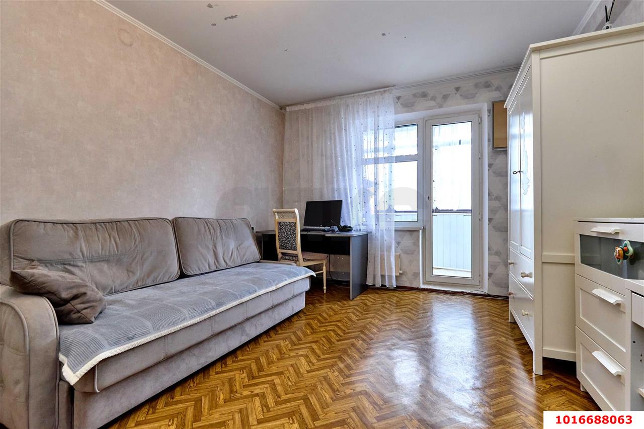 Фото №3: 2-комнатная квартира 48 м² - Краснодар, Западный внутригородской округ, мкр. Юбилейный, пр-кт Чекистов, 8