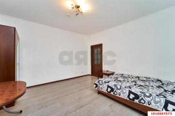 Фото №3: 1-комнатная квартира 45 м² - Краснодар, мкр. Завод Измерительных Приборов, ул. Зиповская, 3/4