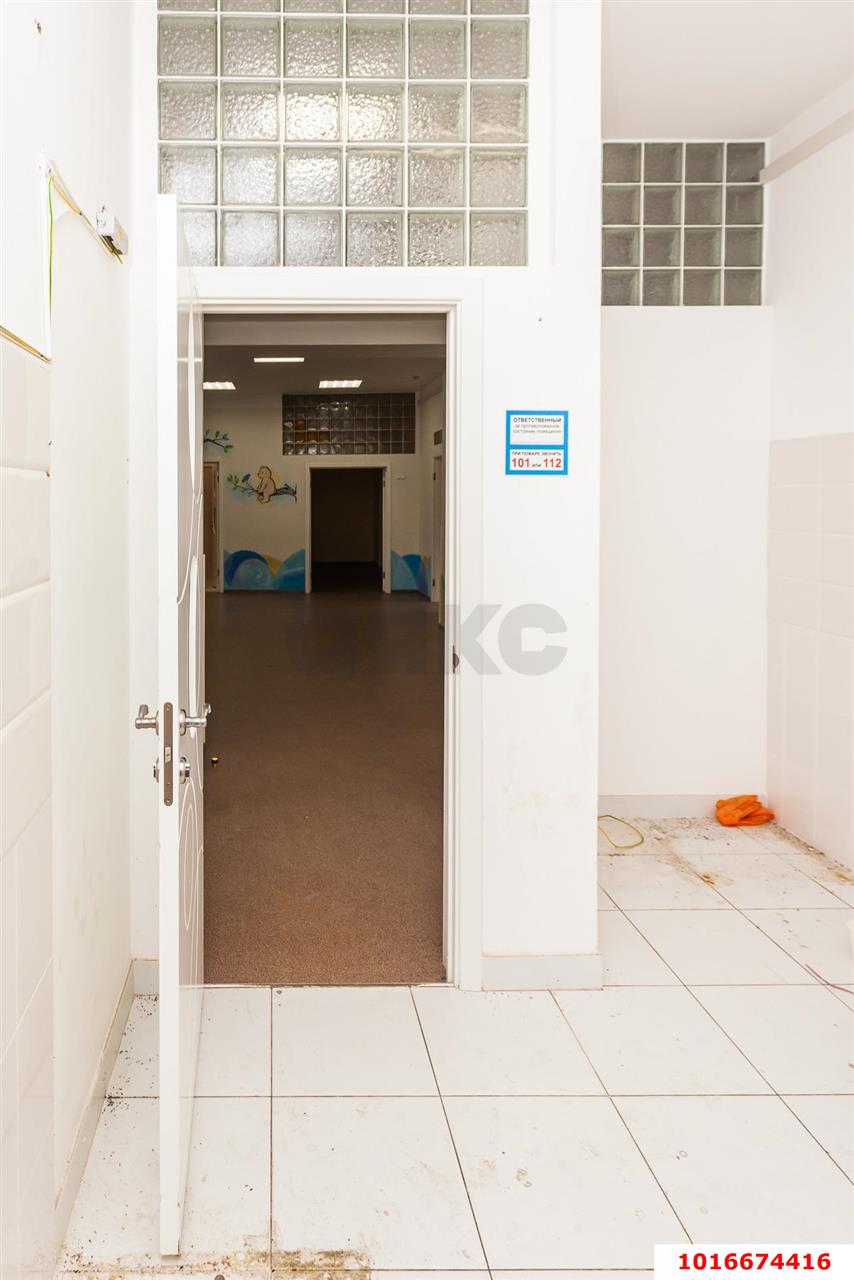 Фото №18: Коммерция 248 м² - Краснодар, Западный внутригородской округ, Фестивальный, мкр. жилой комплекс Триумф, ул. имени П.М. Гаврилова, 27