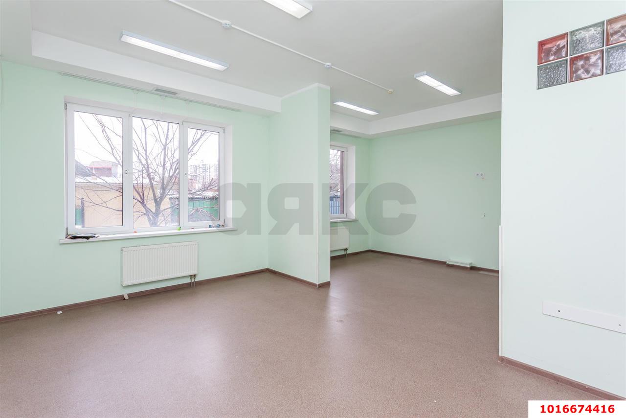 Фото №11: Коммерция 248 м² - Краснодар, Западный внутригородской округ, Фестивальный, мкр. жилой комплекс Триумф, ул. имени П.М. Гаврилова, 27