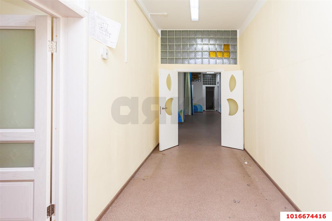 Фото №16: Коммерция 248 м² - Краснодар, Западный внутригородской округ, Фестивальный, мкр. жилой комплекс Триумф, ул. имени П.М. Гаврилова, 27