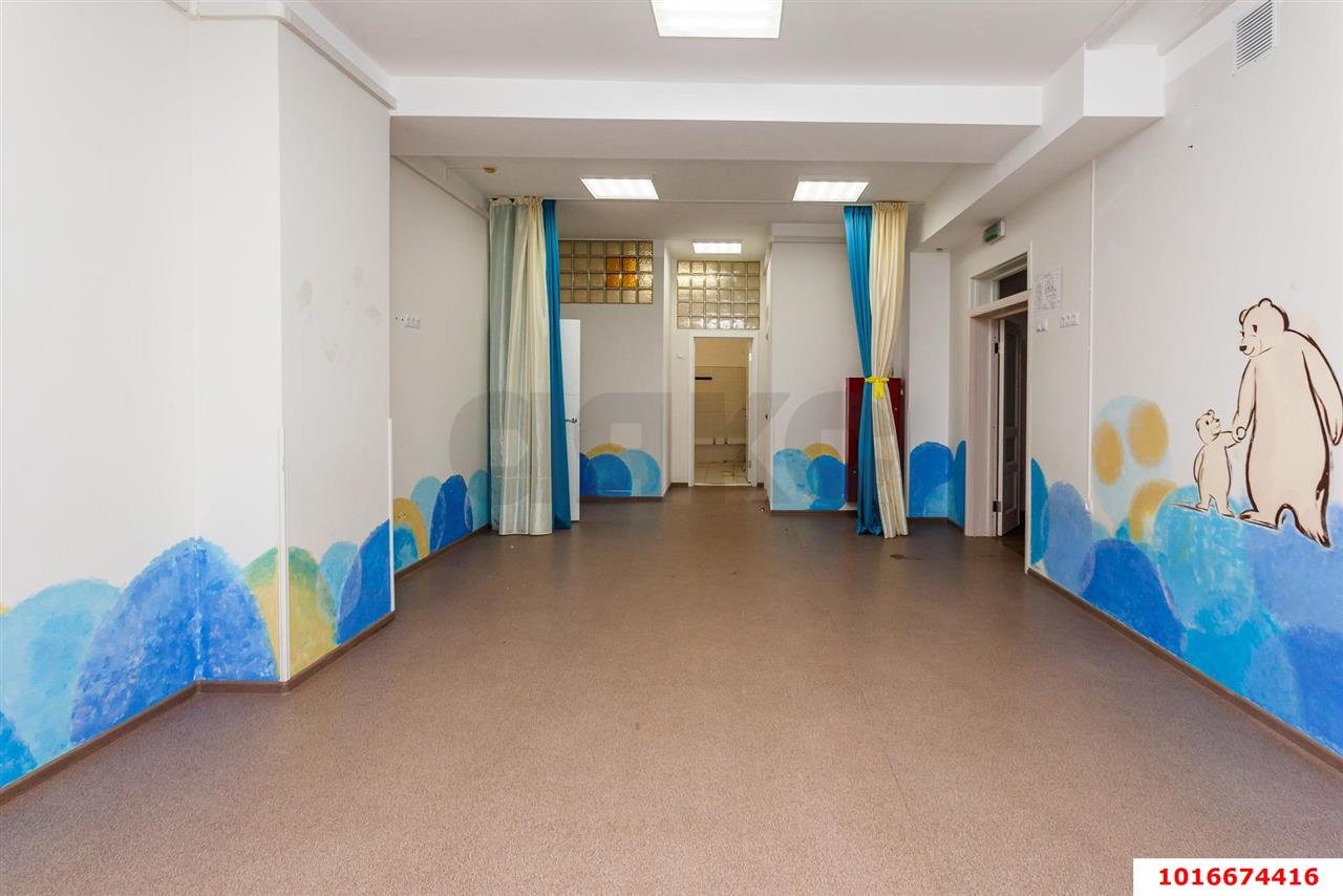 Фото №7: Коммерция 248 м² - Краснодар, Западный внутригородской округ, Фестивальный, мкр. жилой комплекс Триумф, ул. имени П.М. Гаврилова, 27