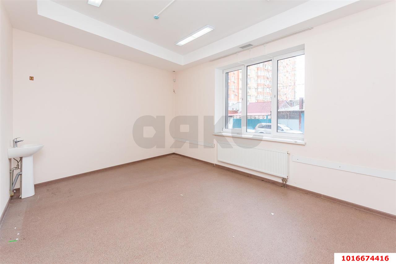 Фото №8: Коммерция 248 м² - Краснодар, Западный внутригородской округ, Фестивальный, мкр. жилой комплекс Триумф, ул. имени П.М. Гаврилова, 27