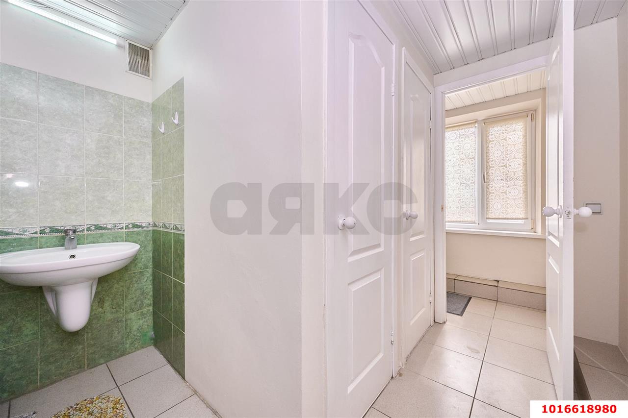 Фото №8: Комната 17 м² - Краснодар, ул. Краснодарская, 34