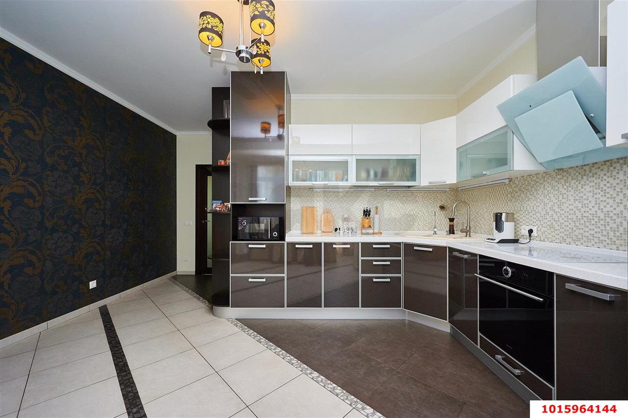 Фото №1: 3-комнатная квартира 128 м² - Краснодар, ЖК Новый Город, Западный внутригородской округ, жилой комплекс Новый Город, мкр. Юбилейный, б-р Клары Лучко, 14к3