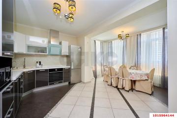 Фото №2: 3-комнатная квартира 128 м² - Краснодар, мкр. Юбилейный, б-р Клары Лучко, 14к3