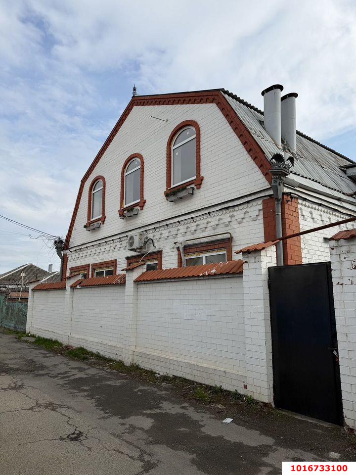 Фото №1: Дом 270 м² + 3 сот. - Краснодар, Сельскохозяйственный Институт, мкр. Западный внутригородской округ, ул. Урицкого, 87