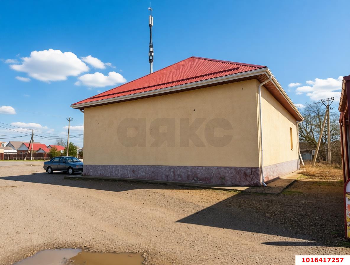 Фото №3: Коммерция 214 м² - Усть-Лабинск, мкр. Вольная, ул. Красноармейская, 568А