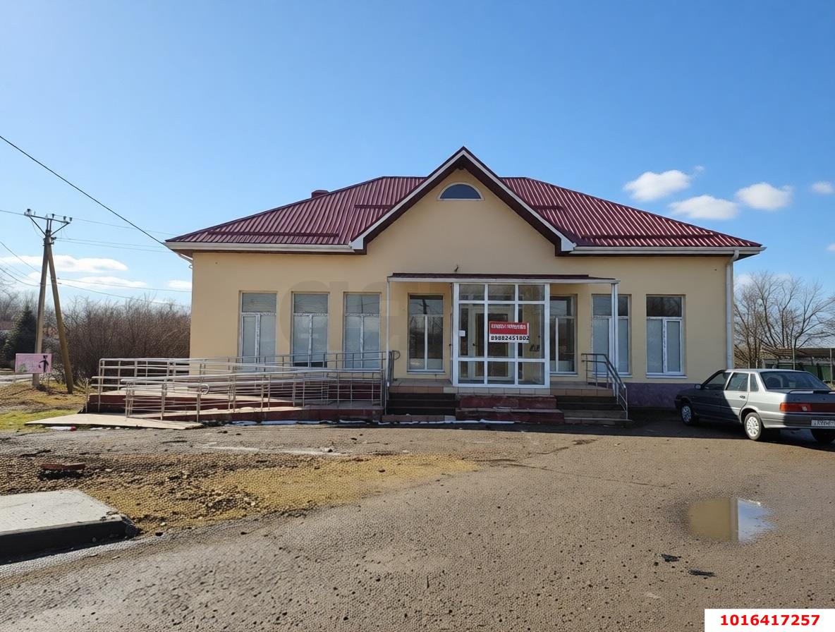 Фото №2: Торговое помещение 214 м² - Усть-Лабинск, мкр. Вольная, ул. Красноармейская, 568А
