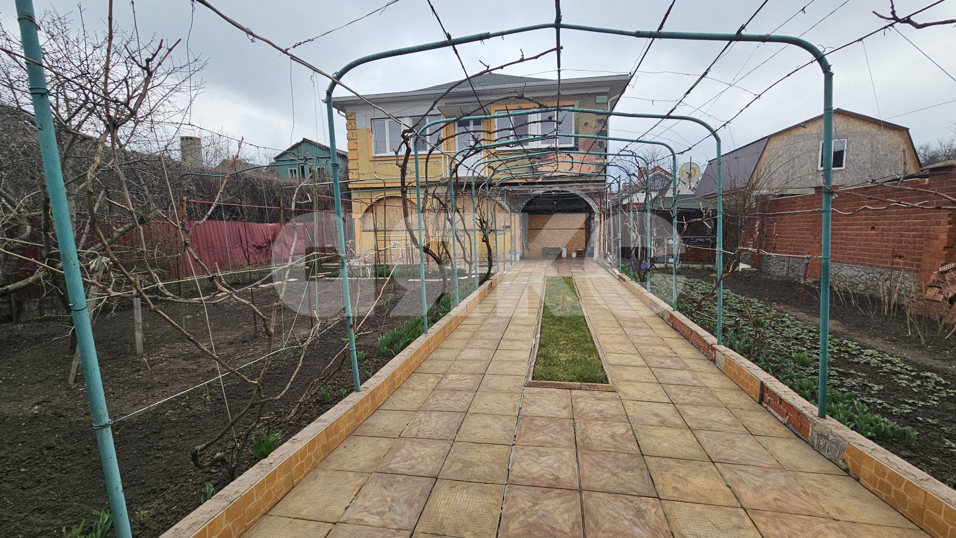 Фото №1: Дом 198 м² + 6 сот. - Мариуполь, Приморский, п. Моряков, ул. Очаковская, 72