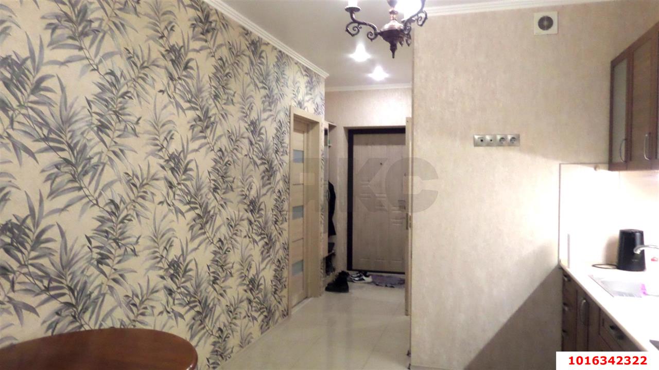 Фото №2: 1-комнатная квартира 37 м² - Краснодар, Карасунский внутригородской округ, мкр. Черёмушки, ул. Селезнёва, 4/5