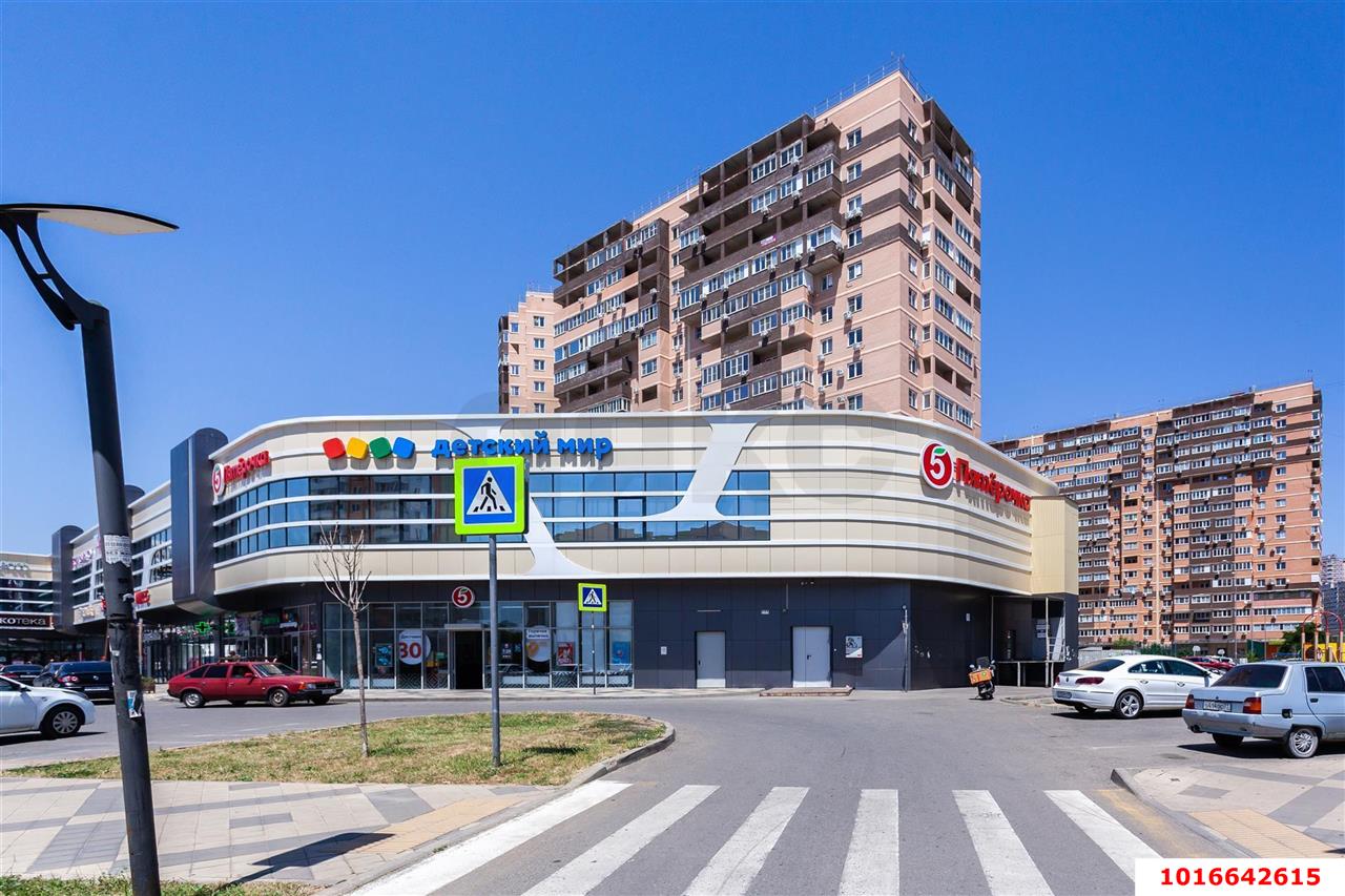 Фото №1: 3-комнатная квартира 110 м² - Краснодар, Почтовый, жилой комплекс Авиатор, Карасунский внутригородской округ, мкр. Гидростроителей, ул. имени Валерия Гассия, 2