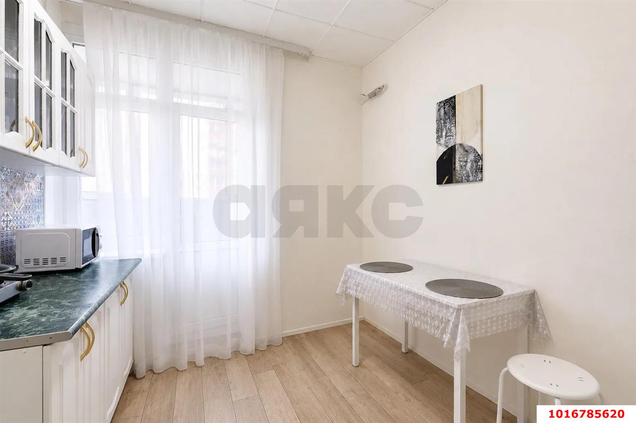Фото №2: 1-комнатная квартира <span class="whitespace-nowrap">35 м²</span>, <span class="whitespace-nowrap">4/22 эт.</span> - Краснодар, Прикубанский внутригородской округ, мкр. ЖК Губернский, ул. им. Героя Яцкова И.В., 19к3