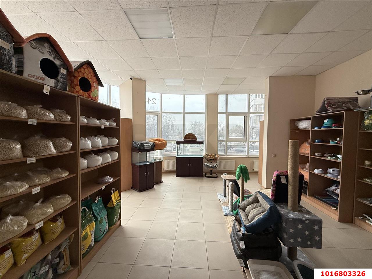 Фото №9: Торговое помещение 122 м² - Краснодар, Западный внутригородской округ, ЖК Новый Город, мкр. Юбилейный, б-р Клары Лучко, 6