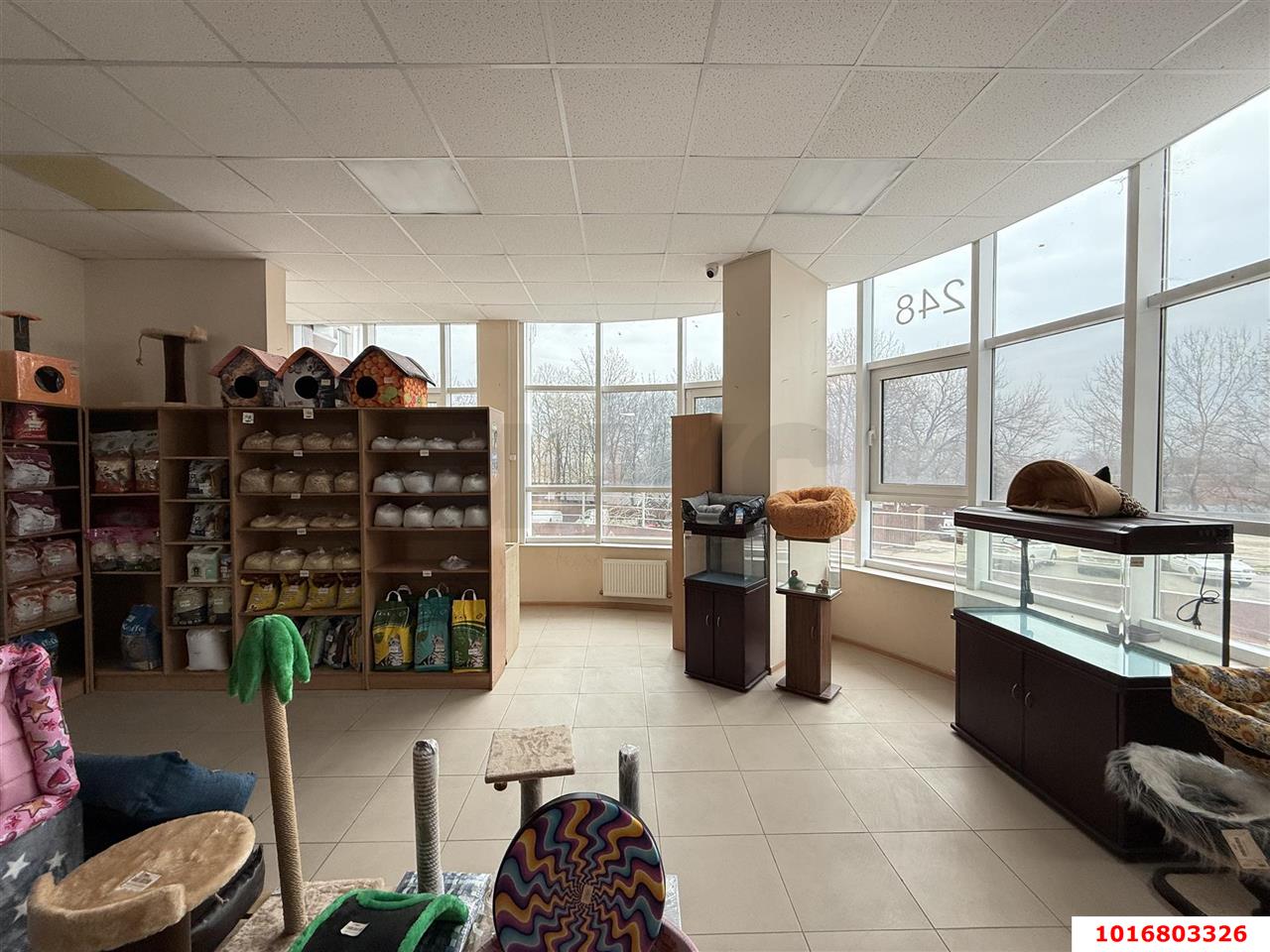 Фото №8: Торговое помещение 122 м² - Краснодар, Западный внутригородской округ, ЖК Новый Город, мкр. Юбилейный, б-р Клары Лучко, 6