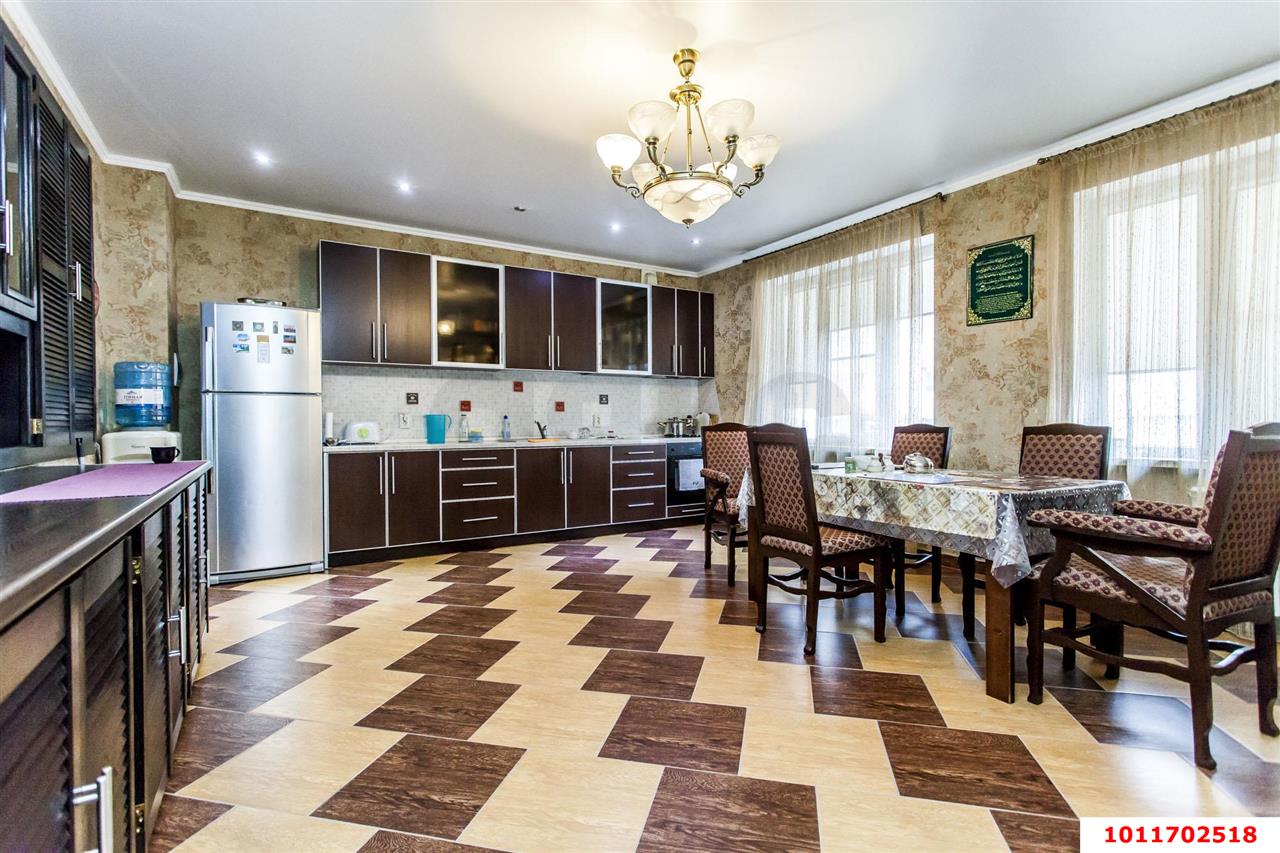 Фото №2: Коммерция 862 м² - Краснодар, Центральный внутригородской округ, мкр. Дубинка, ул. Степана Разина, 55