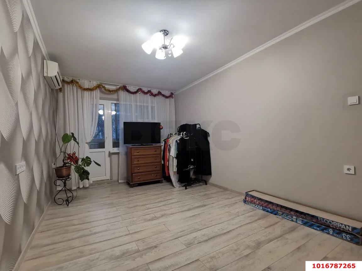 Фото №10: 3-комнатная квартира 60 м² - Краснодар, Центральный внутригородской округ, Западный внутригородской округ, Горгаз, мкр. Центральный, ул. Заводская, 7/2