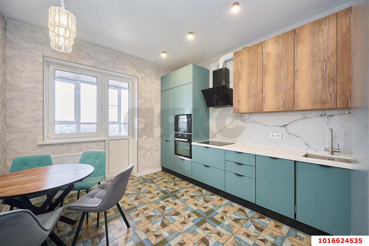 Фото №1: 1-комнатная квартира 56 м² - Краснодар, Центральный внутригородской округ, мкр. Дубинка, ул. Ставропольская, 18