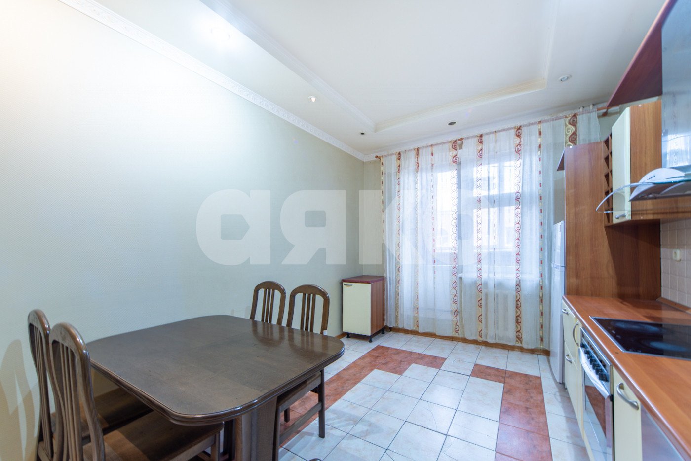 Фото №4: 4-комнатная квартира <span class="whitespace-nowrap">142 м²</span>, <span class="whitespace-nowrap">3/4 эт.</span> - Москва, Центральный административный округ, р. Таганский, пер. 2-й Сыромятнический, 10